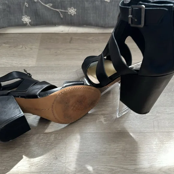 Vince Camaro high heeled shoes - Picture 8 of 8